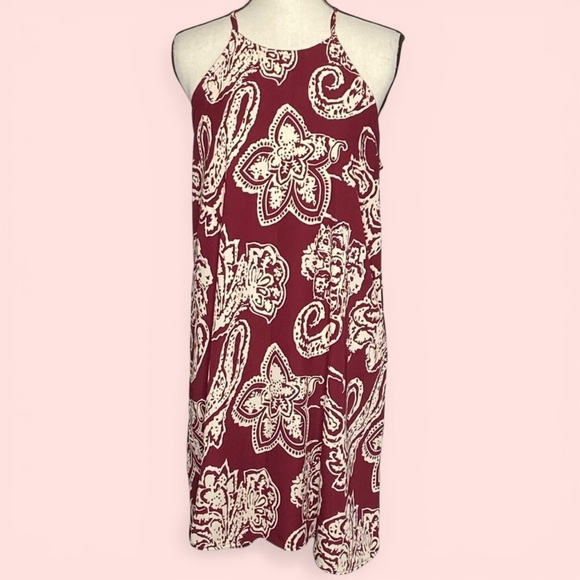 12 Pm By Mon Ami Dresses & Skirts - 3/$10 12PM by Mon Ami Dress L Halter Floral Paisley Maroon